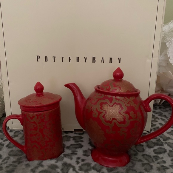 PotteryBan teapot& 4 mugsNtops 4 drain